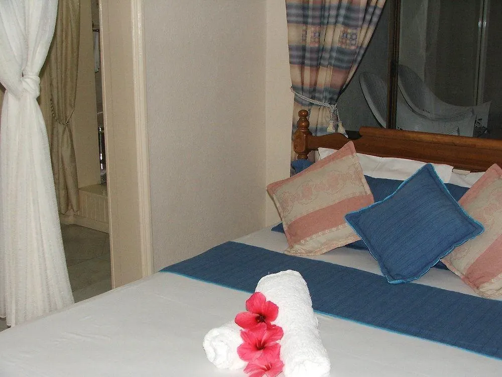 Carana Hilltop Villa Glacis