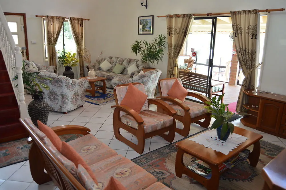 *** Guest house Carana Hilltop Villa Glacis  Seychelles