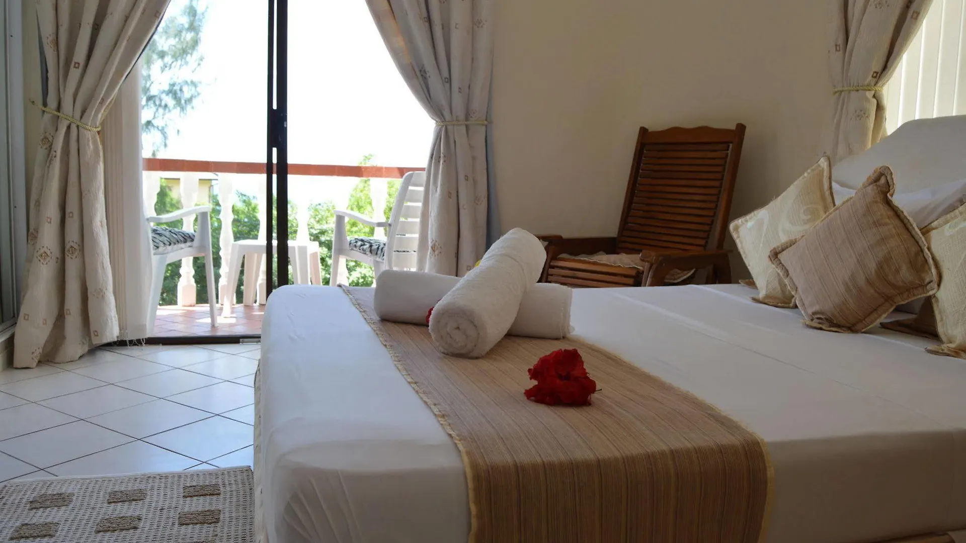 Guest house Carana Hilltop Villa Glacis