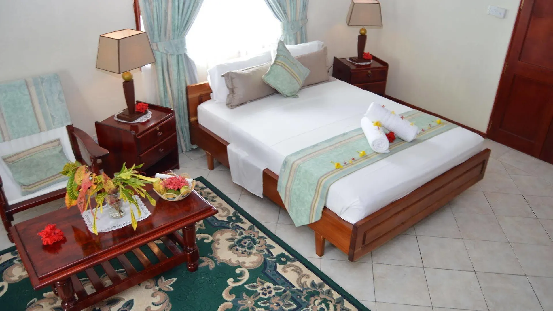 Carana Hilltop Villa Glacis  3*, Glacis (Mahe) Seychelles