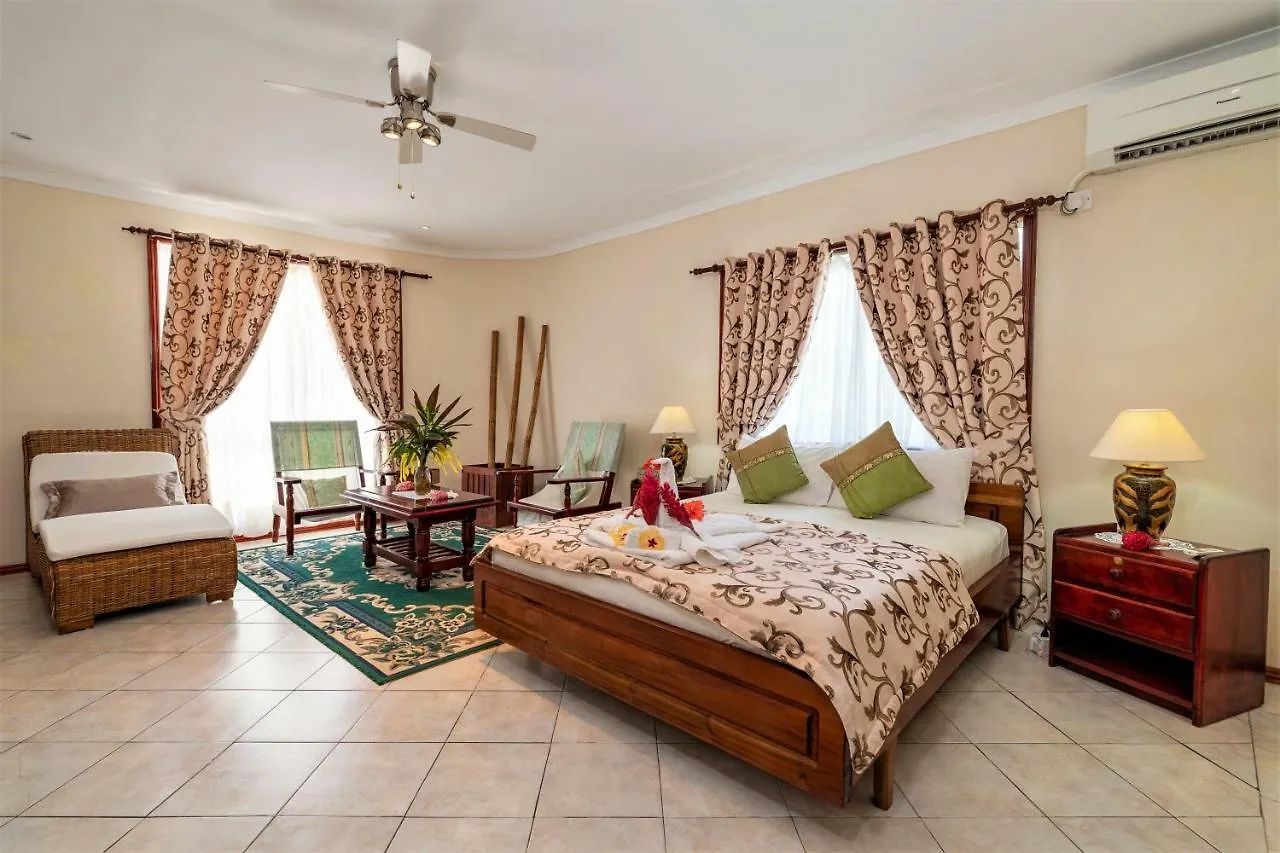 Guest house Carana Hilltop Villa Glacis