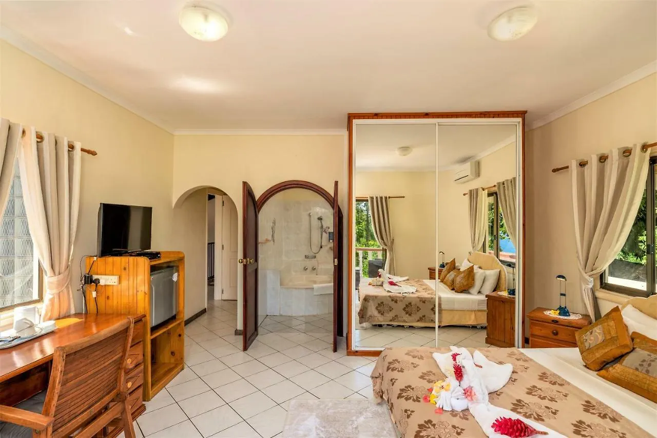 Carana Hilltop Villa Glacis