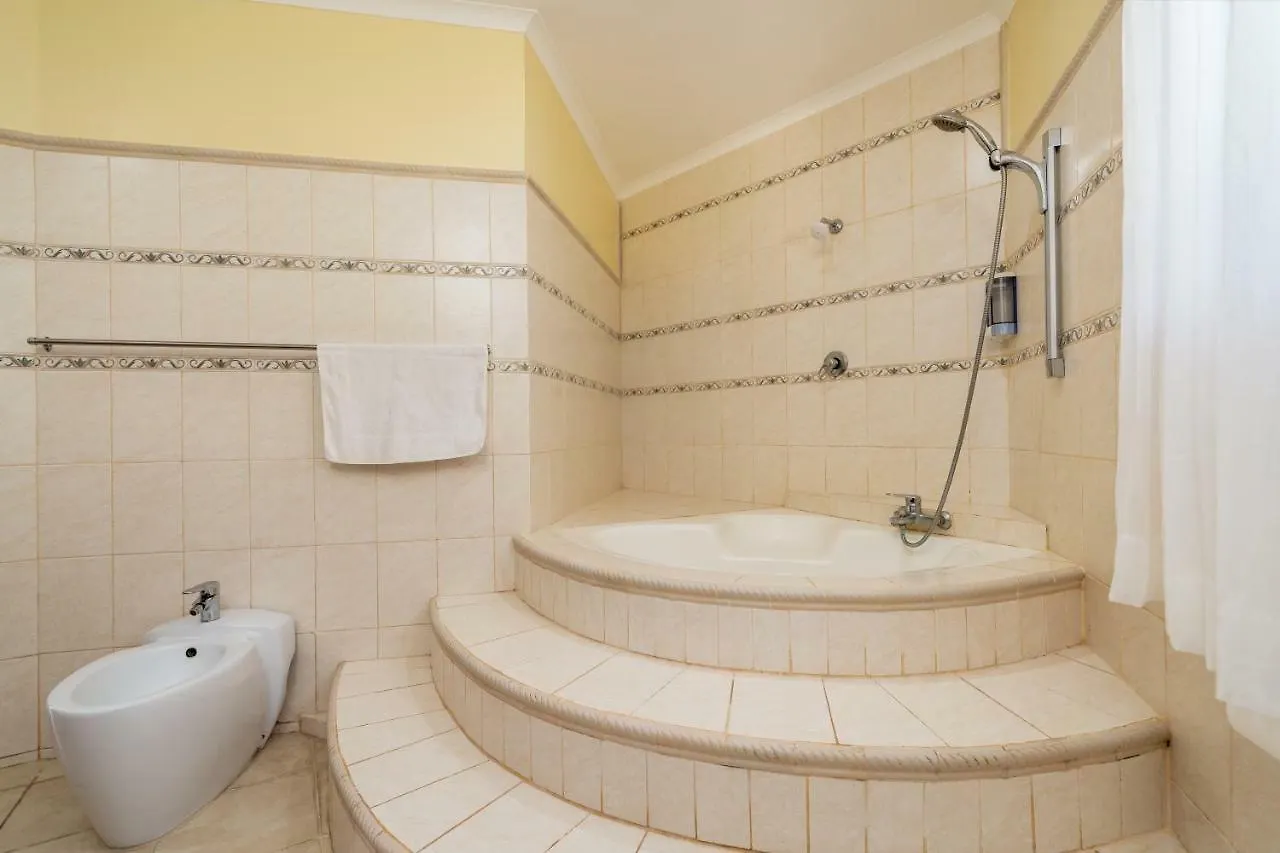 *** Guest house Carana Hilltop Villa Glacis  Seychelles