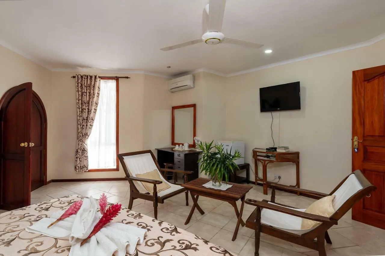 *** Guest house Carana Hilltop Villa Glacis  Seychelles