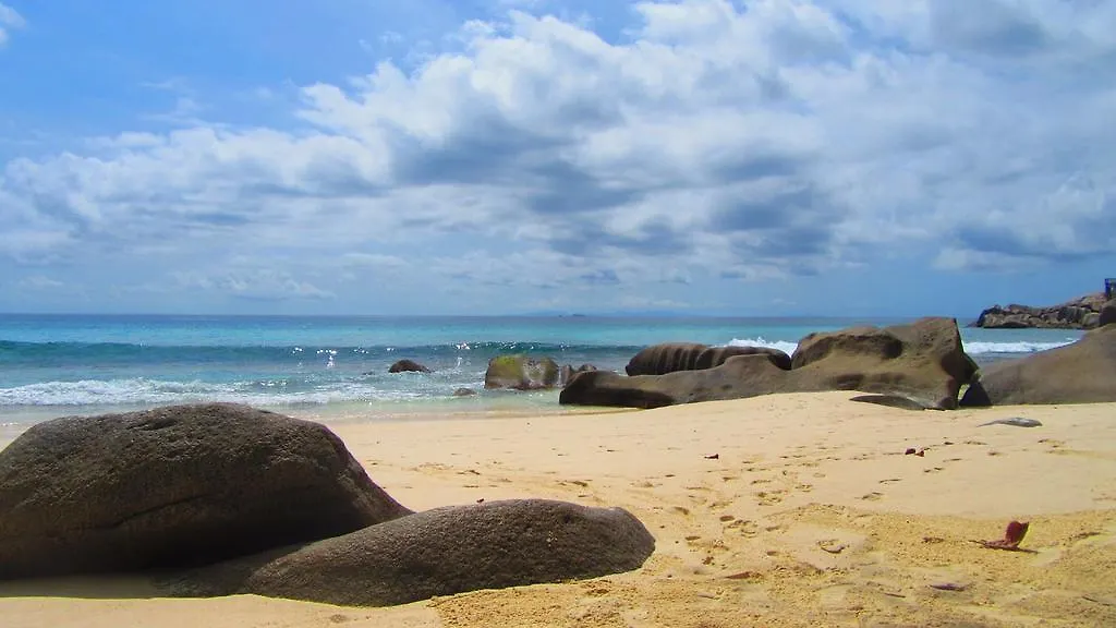 Carana Hilltop Villa Seychelles Glacis  3*, Glacis (Mahe)